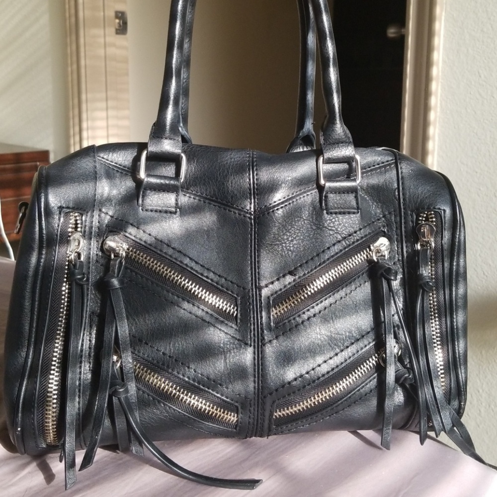 Steve madden black zipper purse